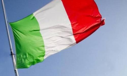 Bandiera italiana a mezz'asta